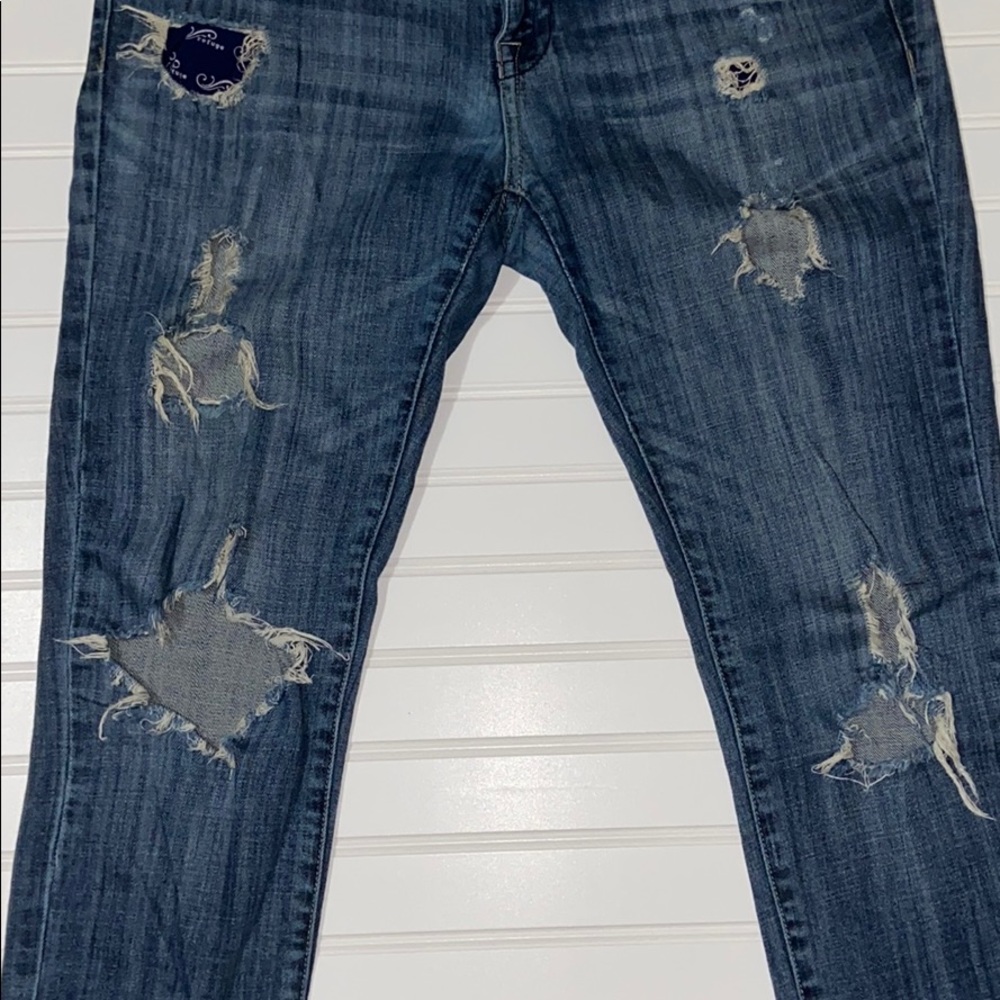 Refuge Distressed Jeans - Picture 5 of 6